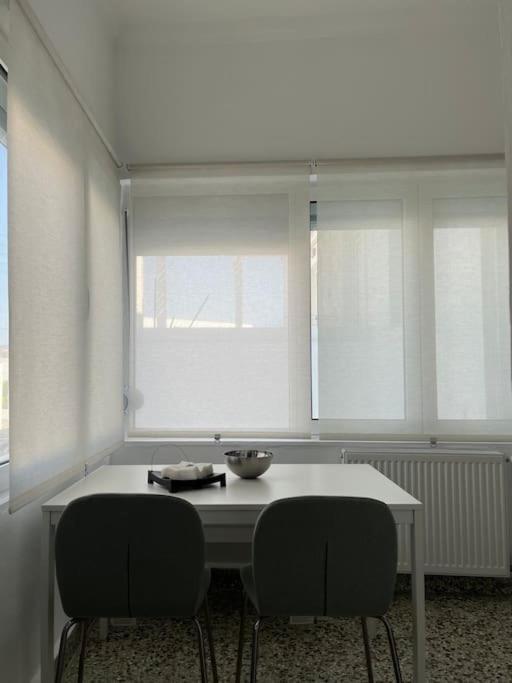 Cozy, Spacious, Newly Renovated Flat In Adamas Exterior foto
